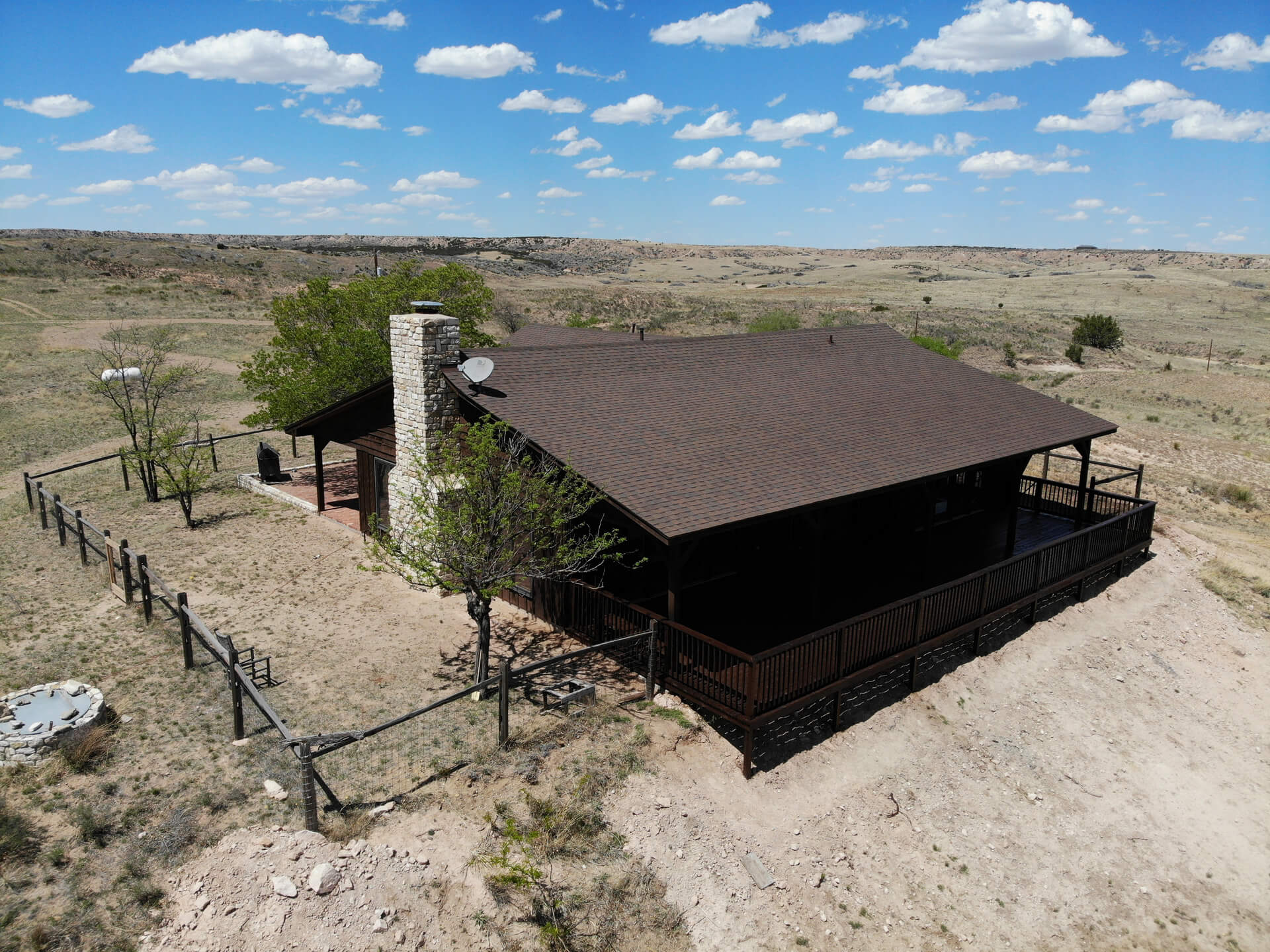 Standing-Seam Metal Roof in Canyon